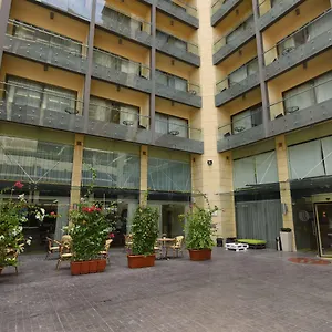 Ramada By Wyndham Downtown Отель Бейрут