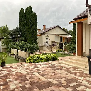 rezervați aici