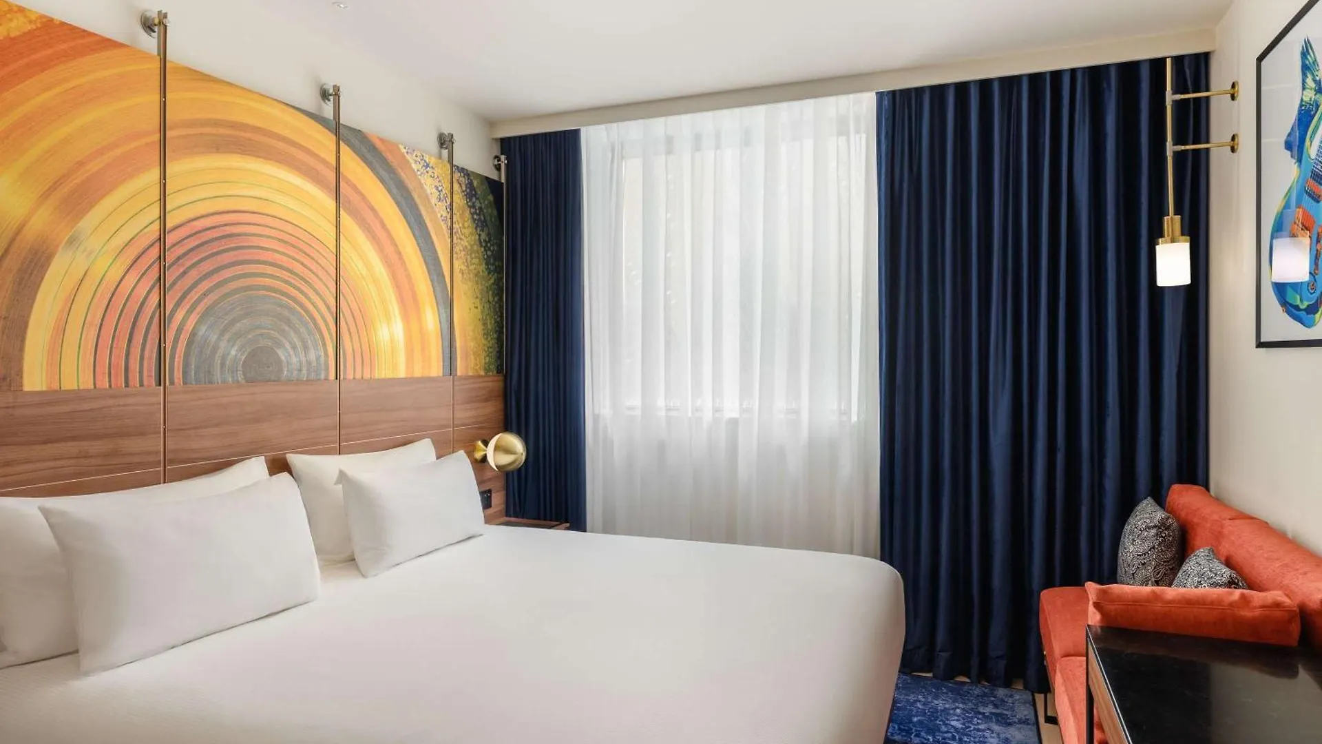 Pullman Budapešť 5*,