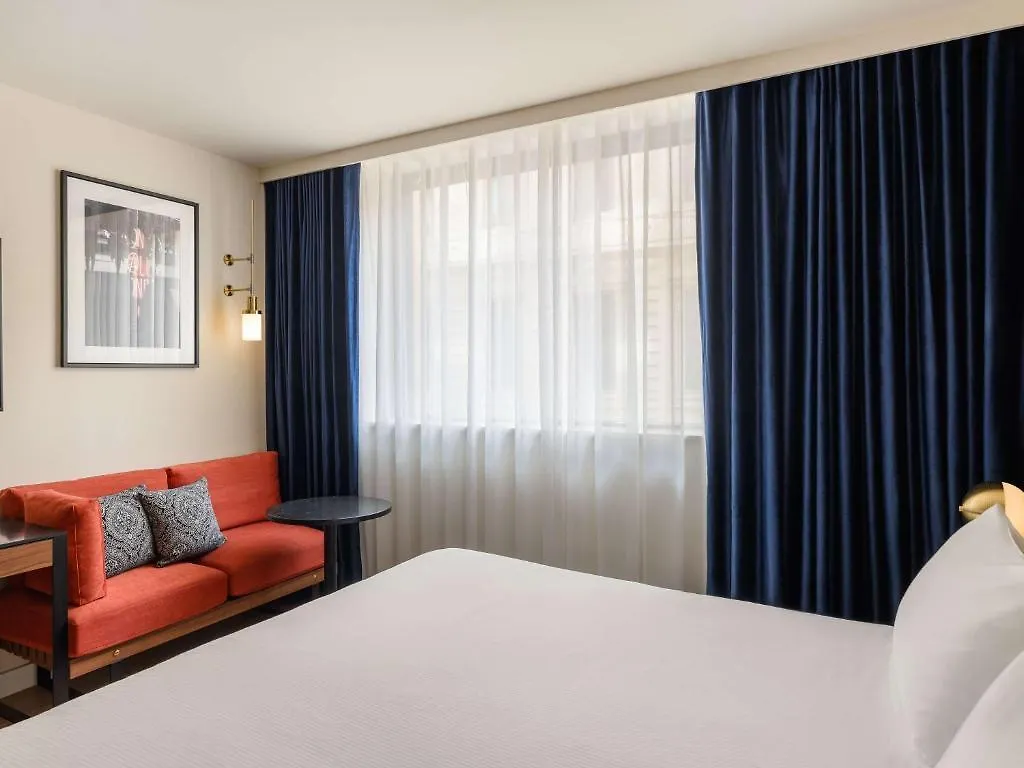 Hard Rock Hotel Budapest 5*,  Magyarország