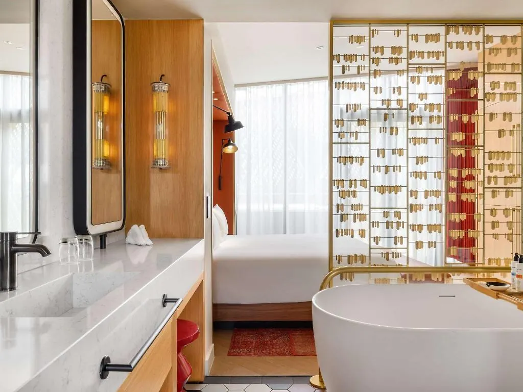 Hard Rock Hotel Budapest 5*,